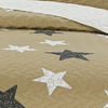 Juego de Cubrecama Estampado Reversible 5 Piezas | Colección Oslo | Full y King | Incluye 2 Forros con Elástico - Beige Estrellas