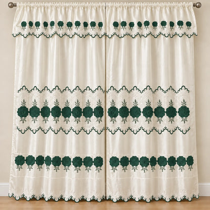 Par de cortinas bordadas satinadas con cenefa, fondo cream con bordado verde esmeralda – vista principal