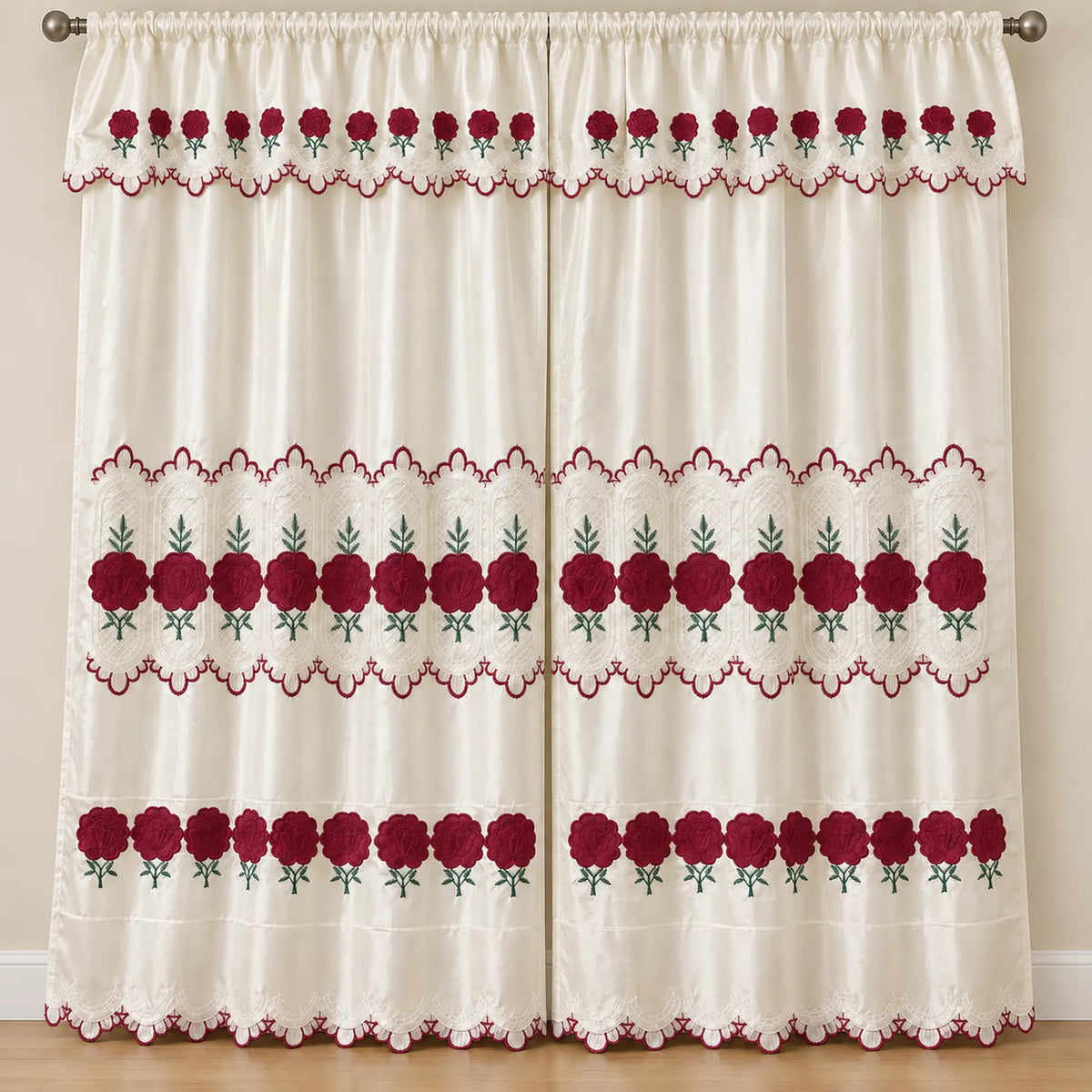 Par de cortinas bordadas satinadas con cenefa, fondo cream con bordado rojo vino – vista principal