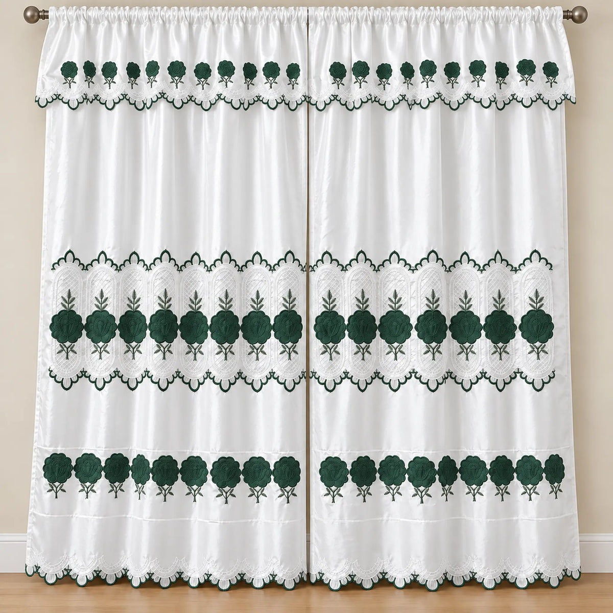 Par de cortinas blancas bordadas satinadas con cenefa, bordado verde esmeralda – vista principal