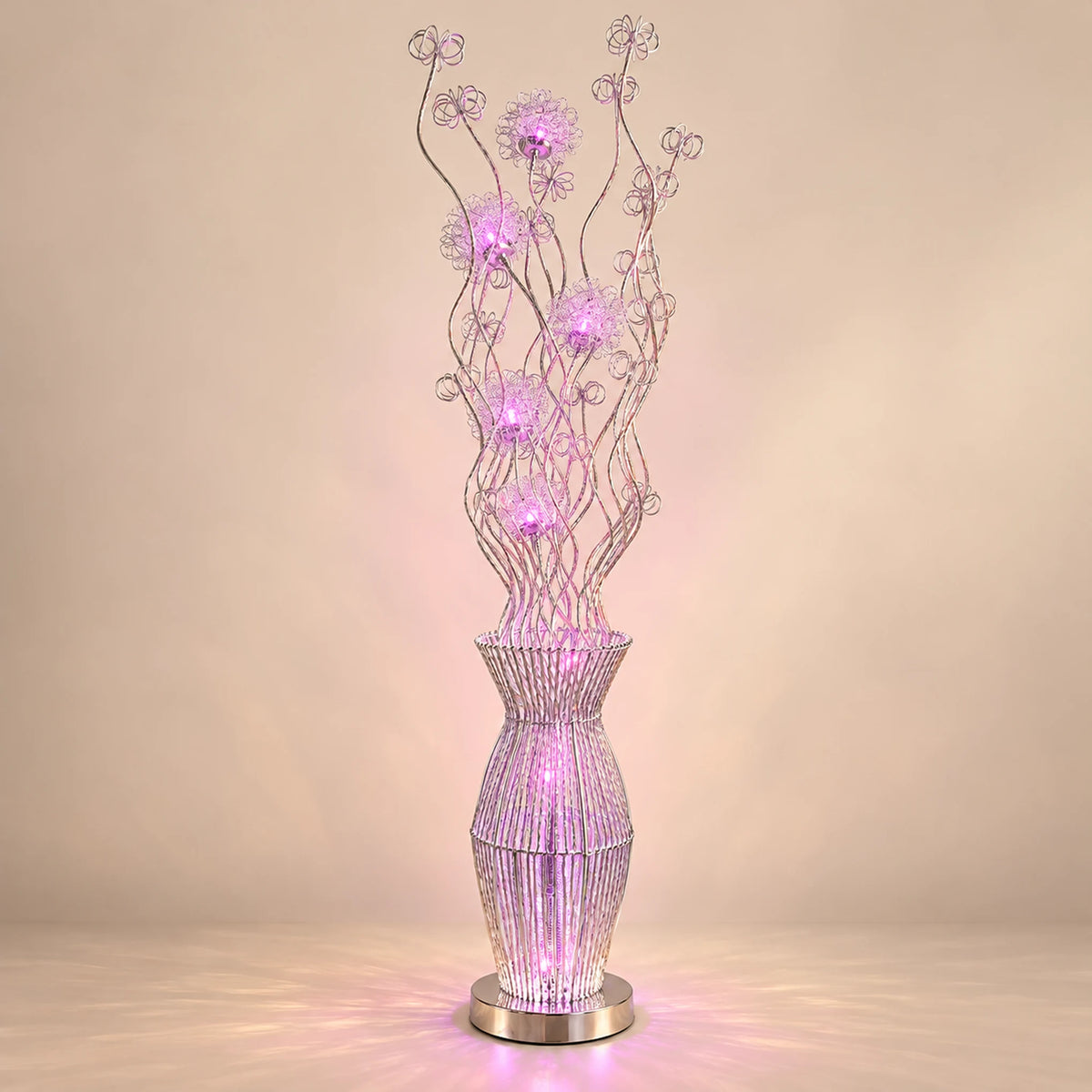 Lámpara de piso LED floral, diseño Floral Rizada Plateada – vista principal encendida
