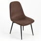 Silla de comedor Beneli tapizada en terciopelo color chocolate con patas negras