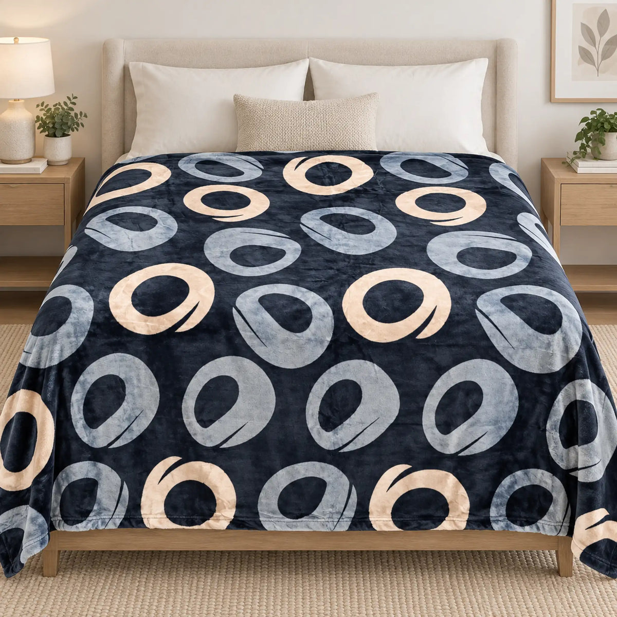 Frazada estampada afelpada 200 x 240 cm, diseño Aros Azul Marino – vista frontal