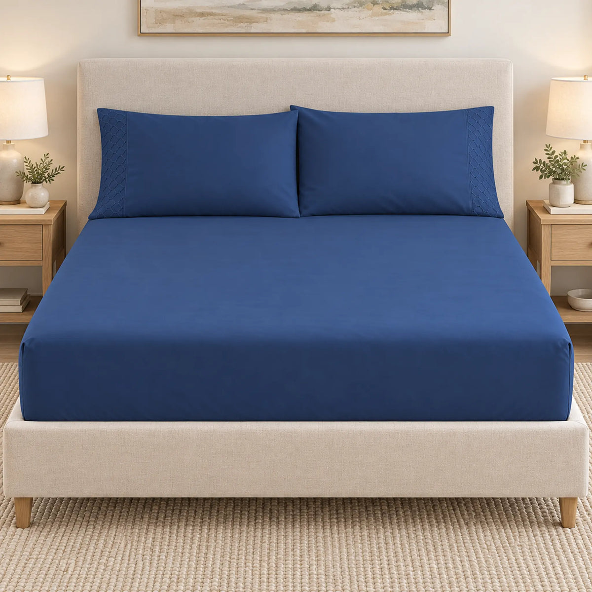 Forro ajustable liso con 2 sobrefundas bordadas, color Azul Navy – vista frontal
