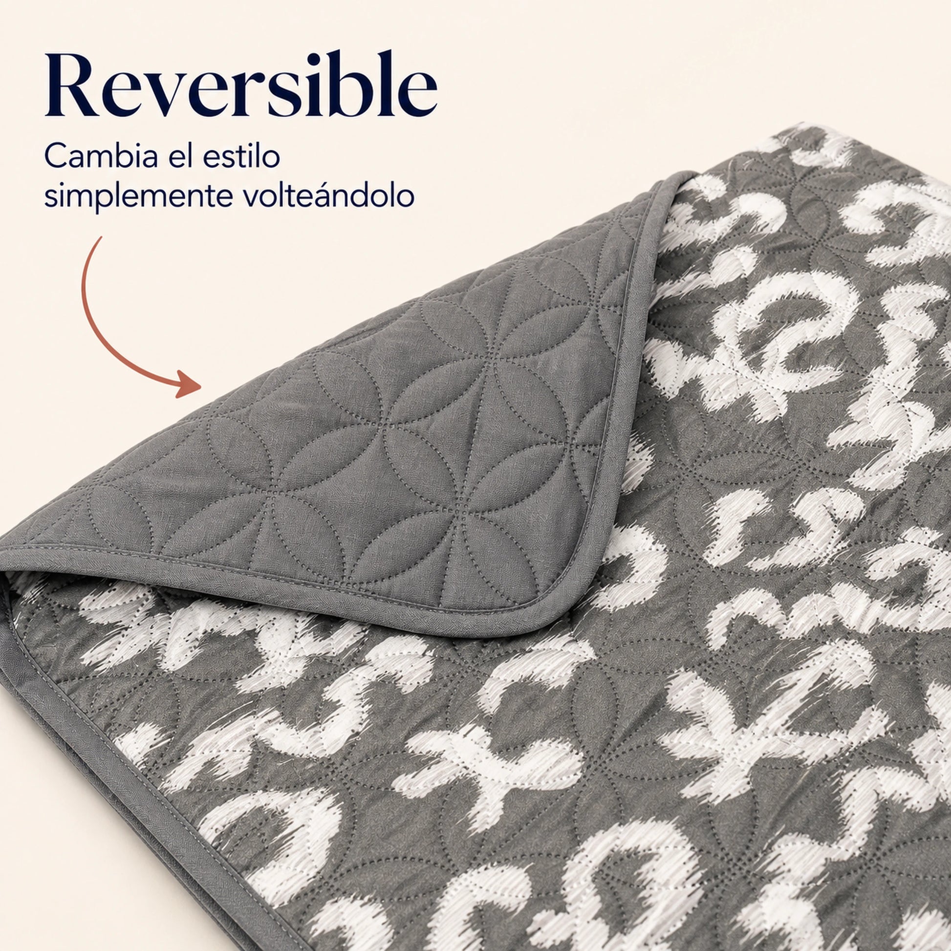 Protector de sofá Cádiz reversible, con un lado acolchado y otro liso