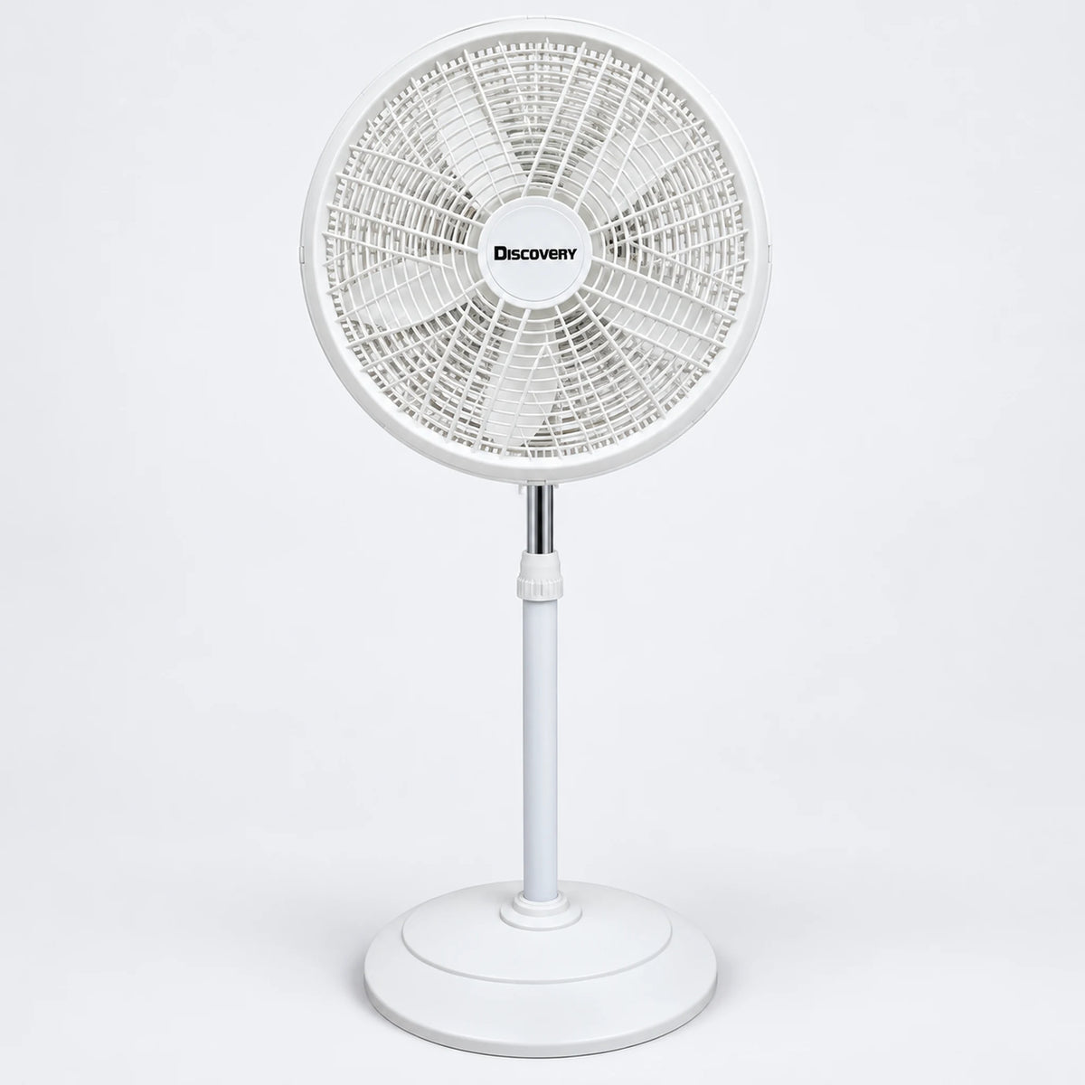 Ventilador de pedestal blanco de 18 pulgadas – vista frontal