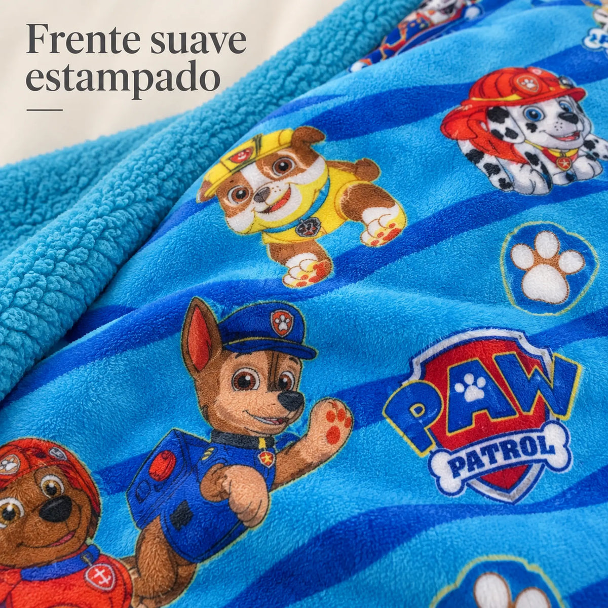 Frazada reversible piel de oveja, diseño Paw Patrol, textura del lado con estampado