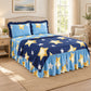 Juego de sábanas con vuelo 4 piezas, diseño Estrellas Doradas Azul – en un dormitorio