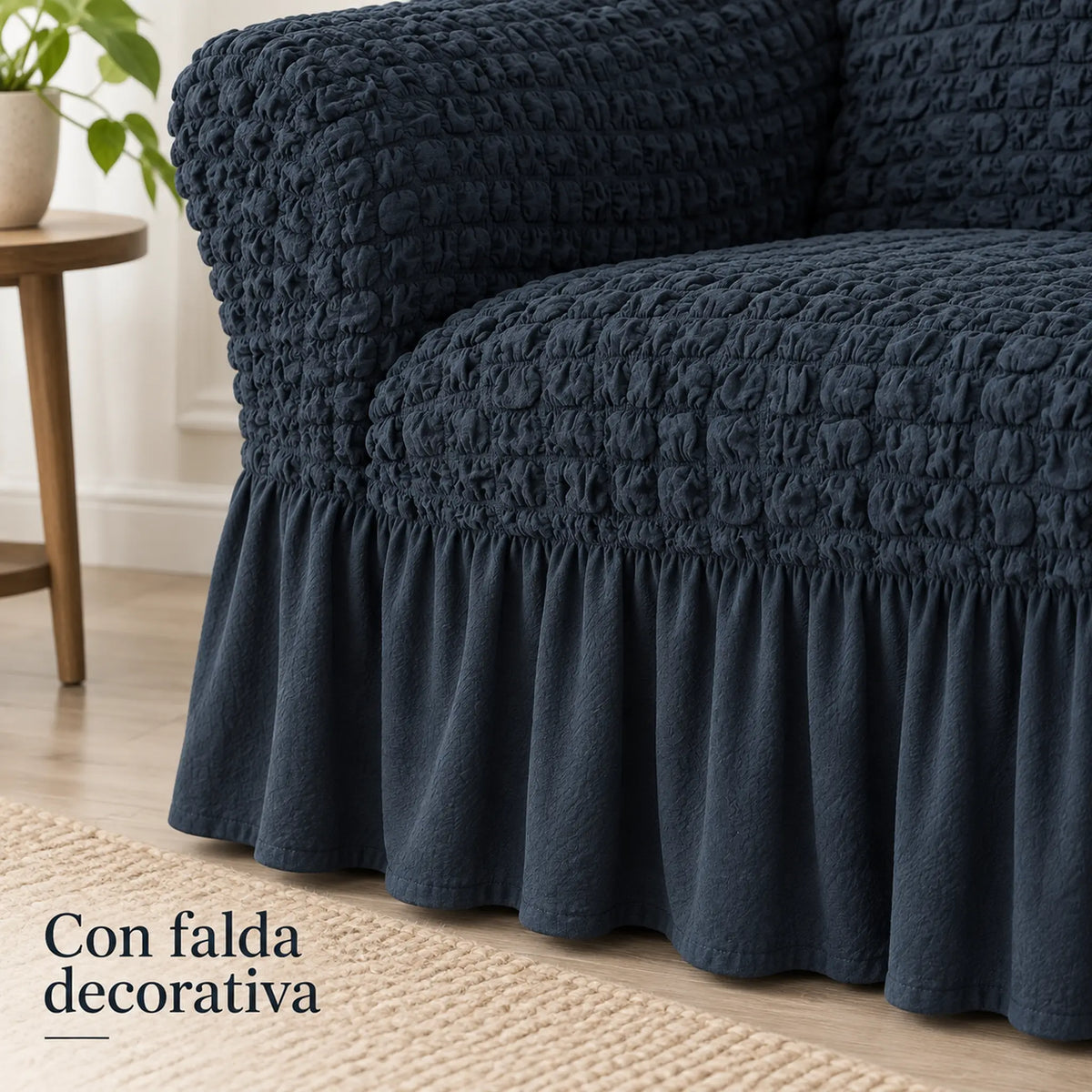 Set de cobertores Versalles color Azul Marino, detalle de la falda decorativa fruncida