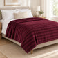 Frazada full color vino de 180 x 220 cm con rayas en relieve – momento de descanso