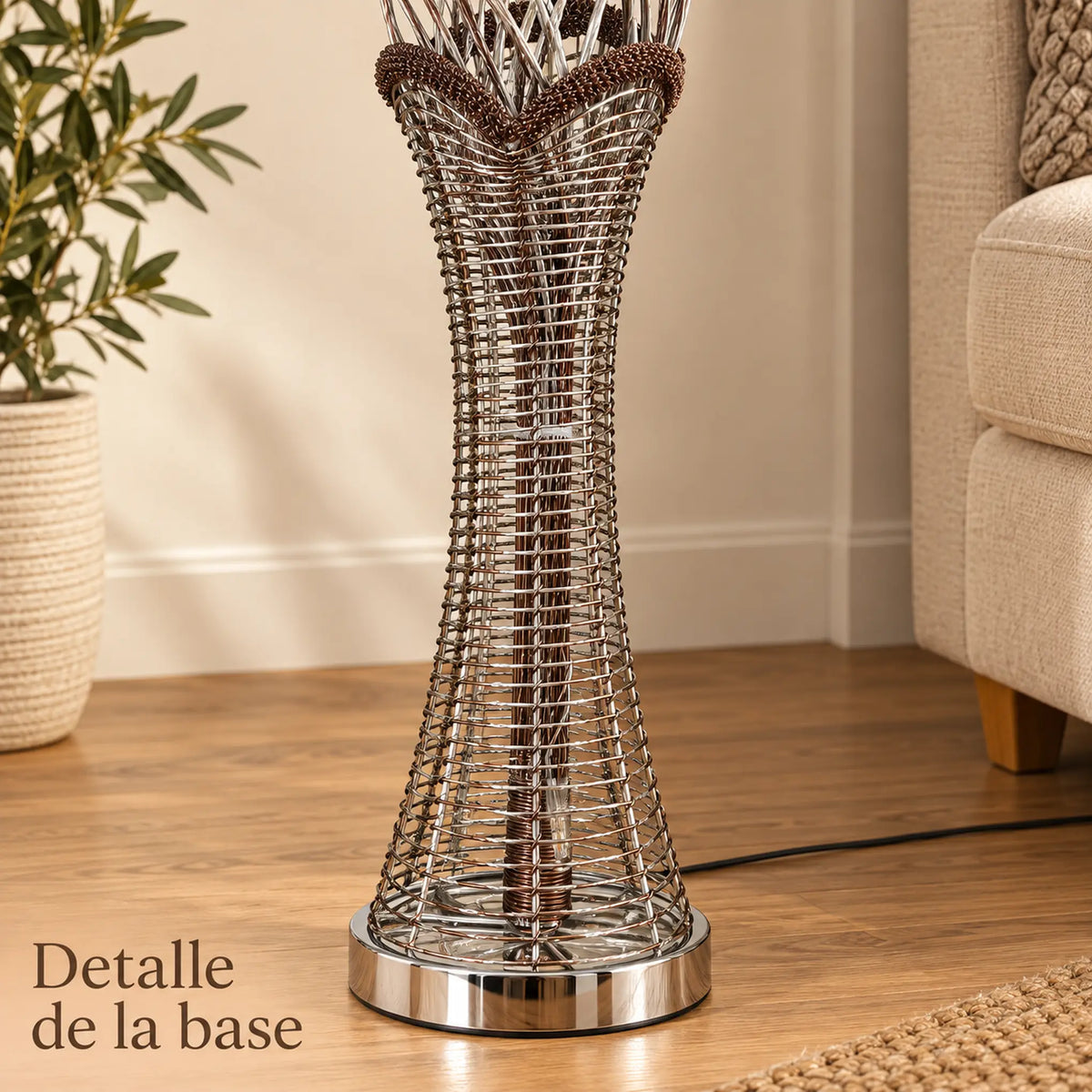 Lámpara de piso LED floral, diseño Floral Bronce – detalle de la base