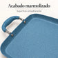 Detalle de la textura marmolizada de la plancha ROCA en color Celeste Marmoleado