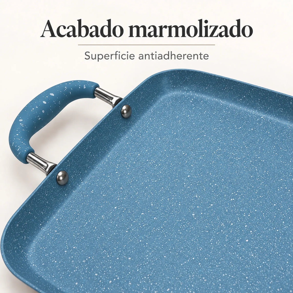 Detalle de la textura marmolizada de la plancha ROCA en color Celeste Marmoleado