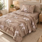 Juego de sábanas semimatrimonial 1.20 m, diseño Lazos Beige Leopardo – ambientado en habitación
