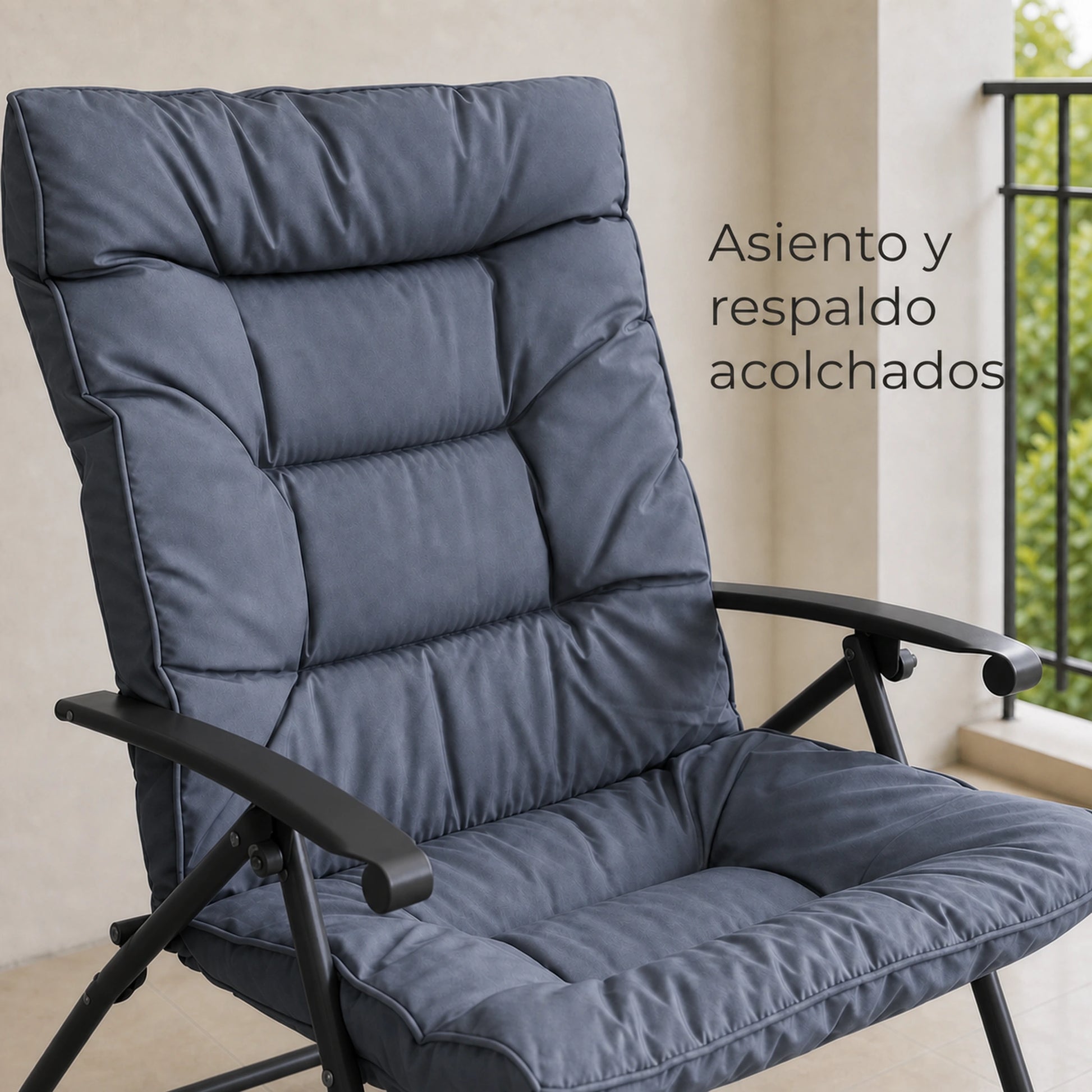 Detalle del acolchado en asiento y respaldo de la silla reclinable Gris