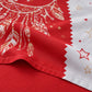 Juego de sábanas 4 piezas estampado rojo con atrapasueños y estrellas – detalle de la tela