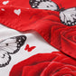 Juego de sábanas con vuelo 4 piezas, diseño Rosas Rojas y Mariposas – detalle de la tela