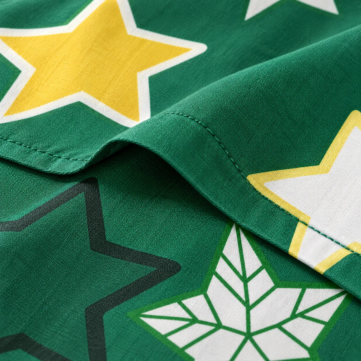 Juego de sábanas semimatrimonial 1.20 m, diseño Estrellas Verde Esmeralda – detalle de la tela