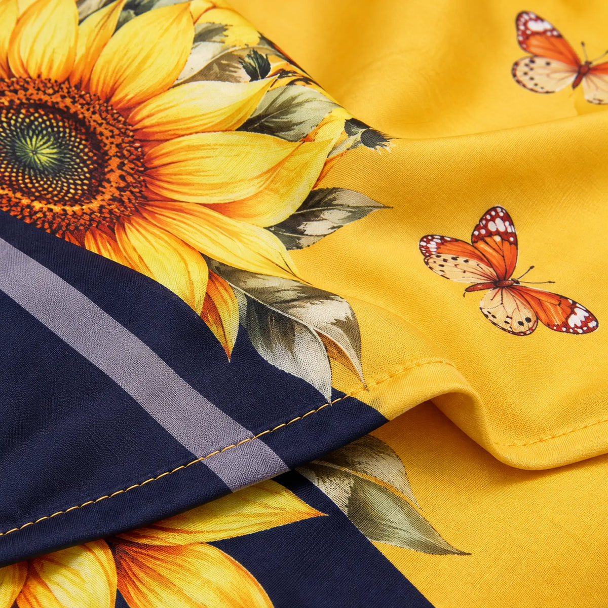 Juego de sábanas semimatrimonial 1.20 m, diseño Girasoles y Mariposas Amarillas – detalle de la tela