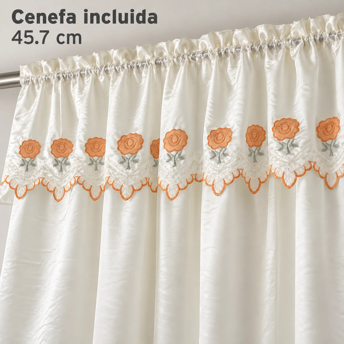 Par de cortinas bordadas satinadas con cenefa, fondo cream con bordado naranja coral – detalle de la cenefa incluida
