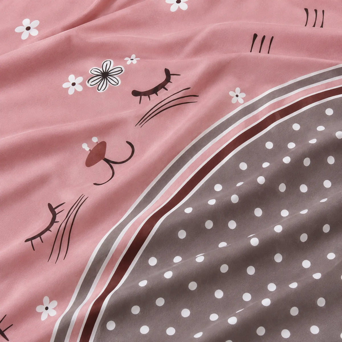 Juego de sábanas 4 piezas estampado rosa con gatito – detalle del estampado