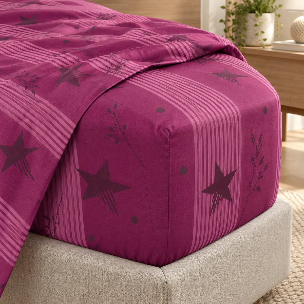 Juego de sábanas semimatrimonial 1.20 m, diseño Estrellas Magenta – sábana ajustable en el colchón