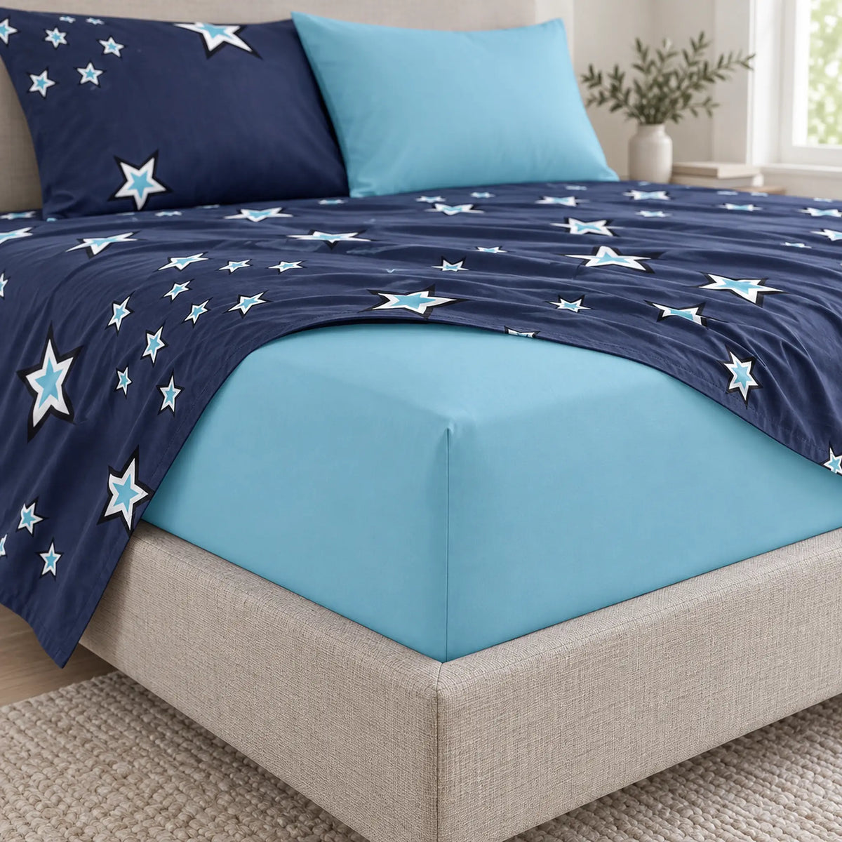 Juego de sábanas 4 piezas estampado azul marino con estrellas – sábana ajustable en el colchón