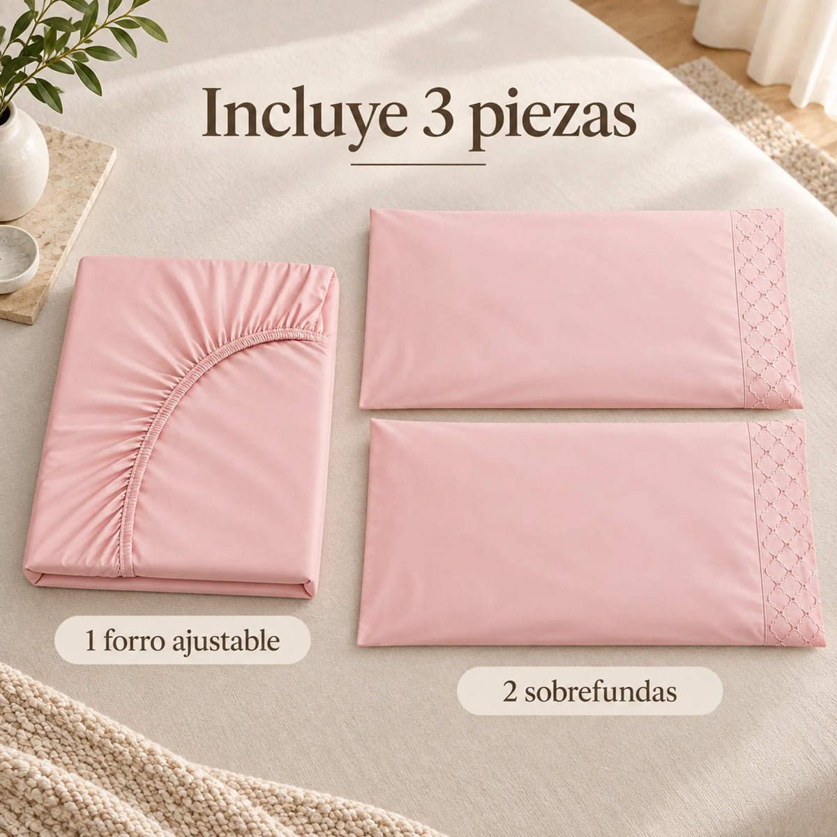 Forro ajustable liso con 2 sobrefundas bordadas, color Rosa Claro – piezas incluidas: forro ajustable y 2 sobrefundas