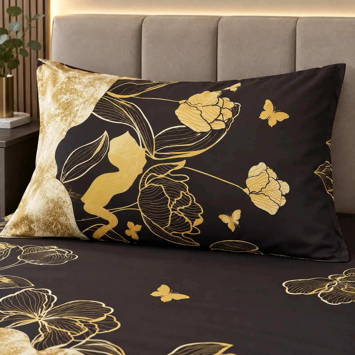 Juego de sábanas semimatrimonial 1.20 m, diseño Flores Doradas Fondo Negro – detalle de la funda