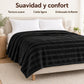 Frazada full negra de 180 x 220 cm con rayas en relieve – suavidad y confort