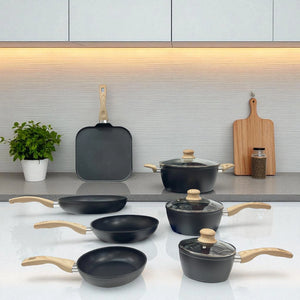 Batería de Cocina 10 Piezas Aluminio Antiadherente Negro con Mangos Tipo Madera y Tapas de Vidrio Templado | Bergmann