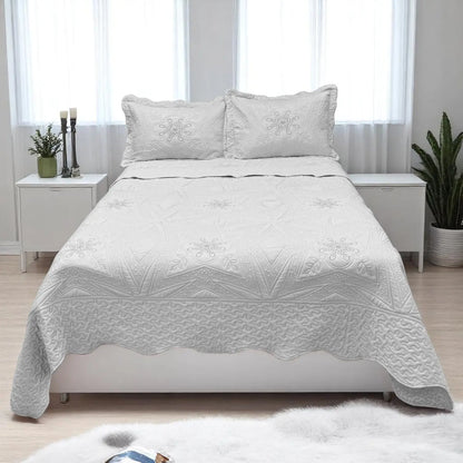 Juego de Cubrecama Bordado Reversible de 3 Piezas