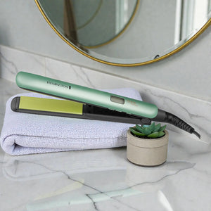 Plancha Remington Shine Therapy Profesional 230°C - ambientado en el hogar