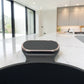 Detalle de asa lateral ergonómica Berlinger Haus BH-8362 Black Rose Collection en color negro con borde rose gold.