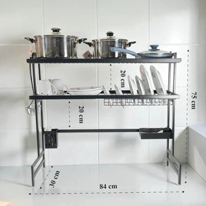 Escurridor de platos de dos niveles MISOL, acero color negro, medidas 84x30x75 cm indicadas; vista frontal con ollas, platos y accesorios, ideal para colocar sobre el fregadero.