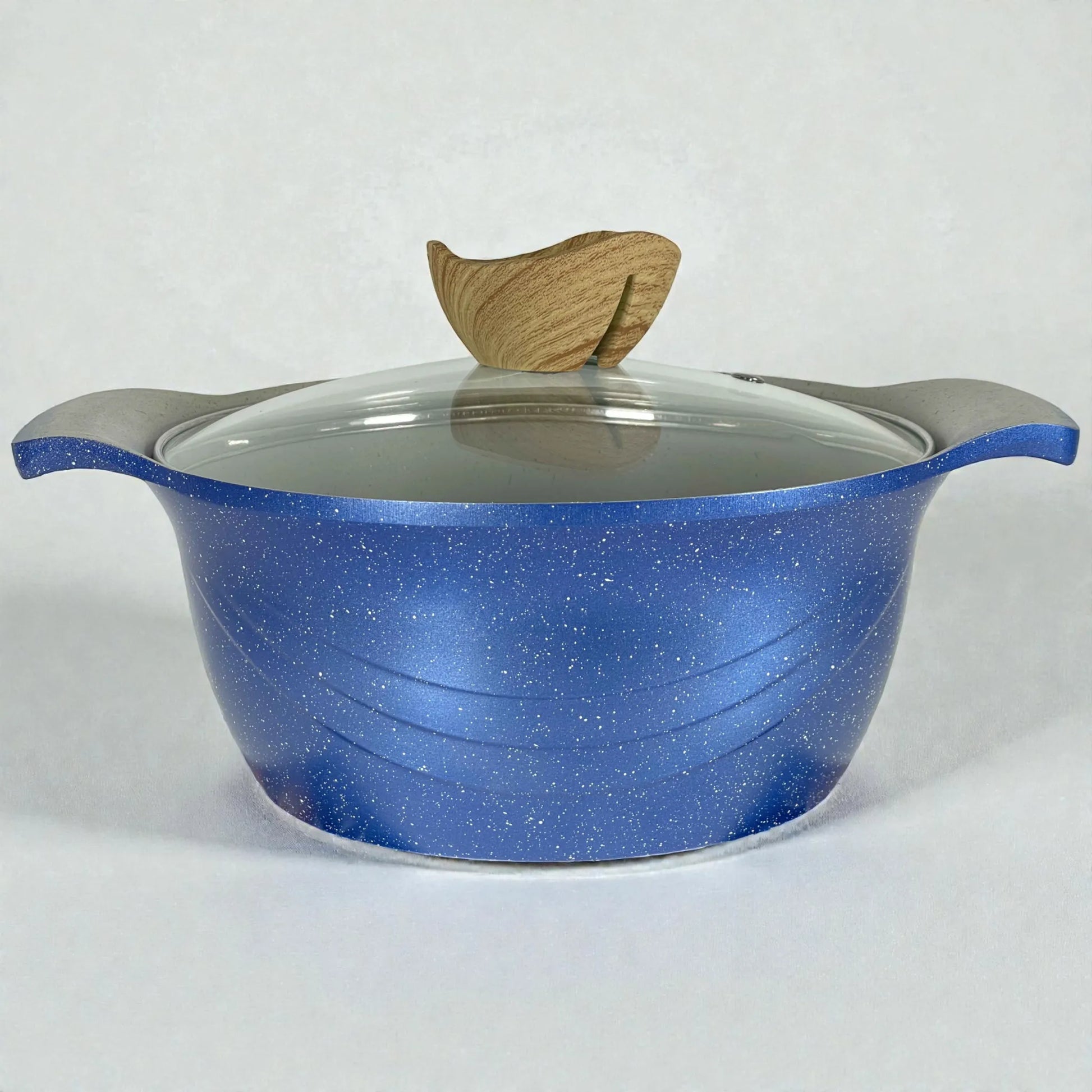 Olla HotChef granito azul jaspeado de 26 cm x 13 cm (aprox. 6.5 L), con tapa de vidrio y perilla tipo madera, vista frontal sobre fondo blanco.