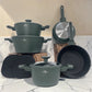 Juego Berlinger Haus Matte Green con cacerolas, sartenes antiadherentes y base metálica compatible con cocinas de inducción.