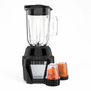 Licuadora Black+Decker BL08764BDLA negra de 8 velocidades y 700 watts con jarra de vidrio transparente y dos contenedores pequeños accesorios en vista frontal sobre fondo gris.