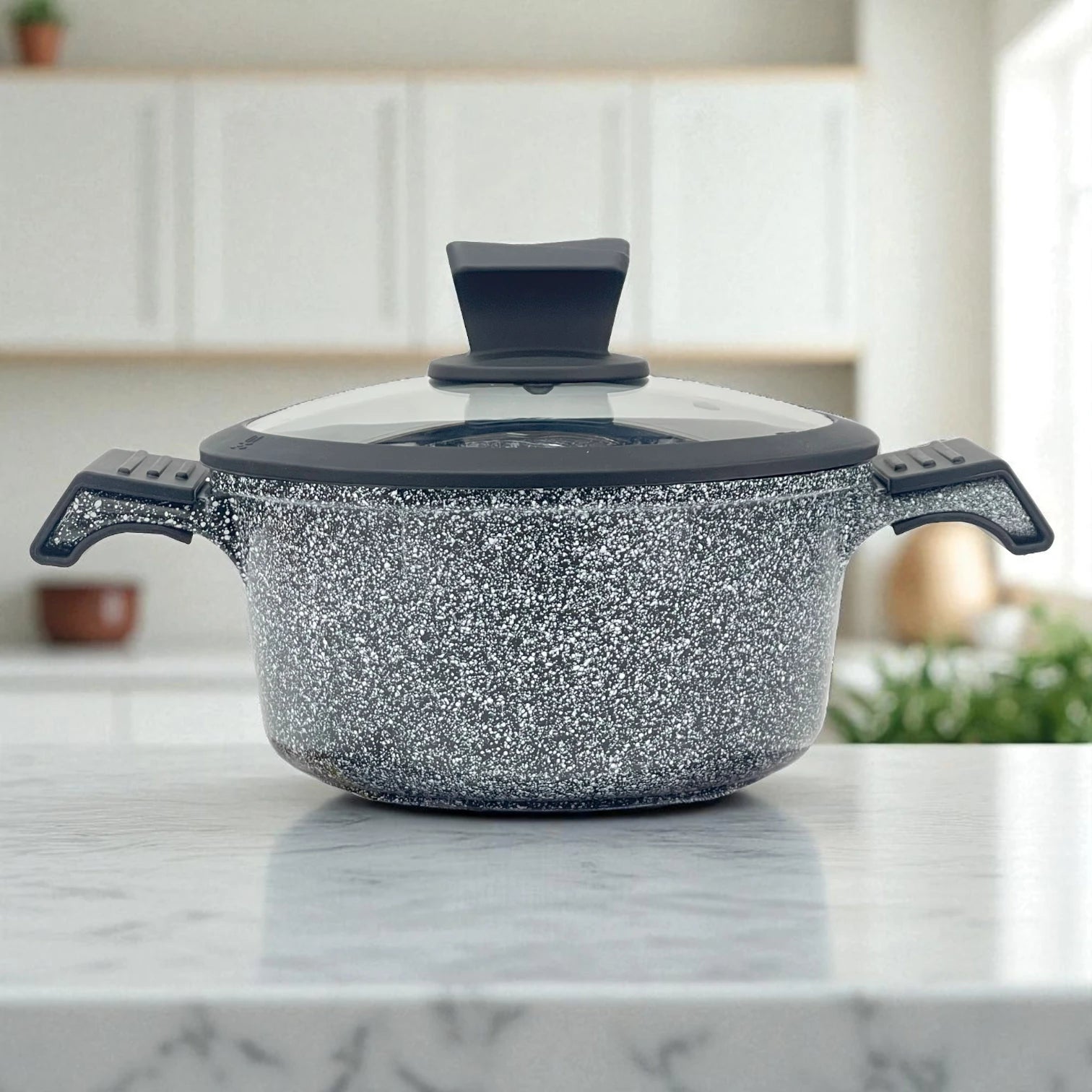 Cacerola pequeña NSFE Granite Professional gris con tapa de vidrio, vista frontal