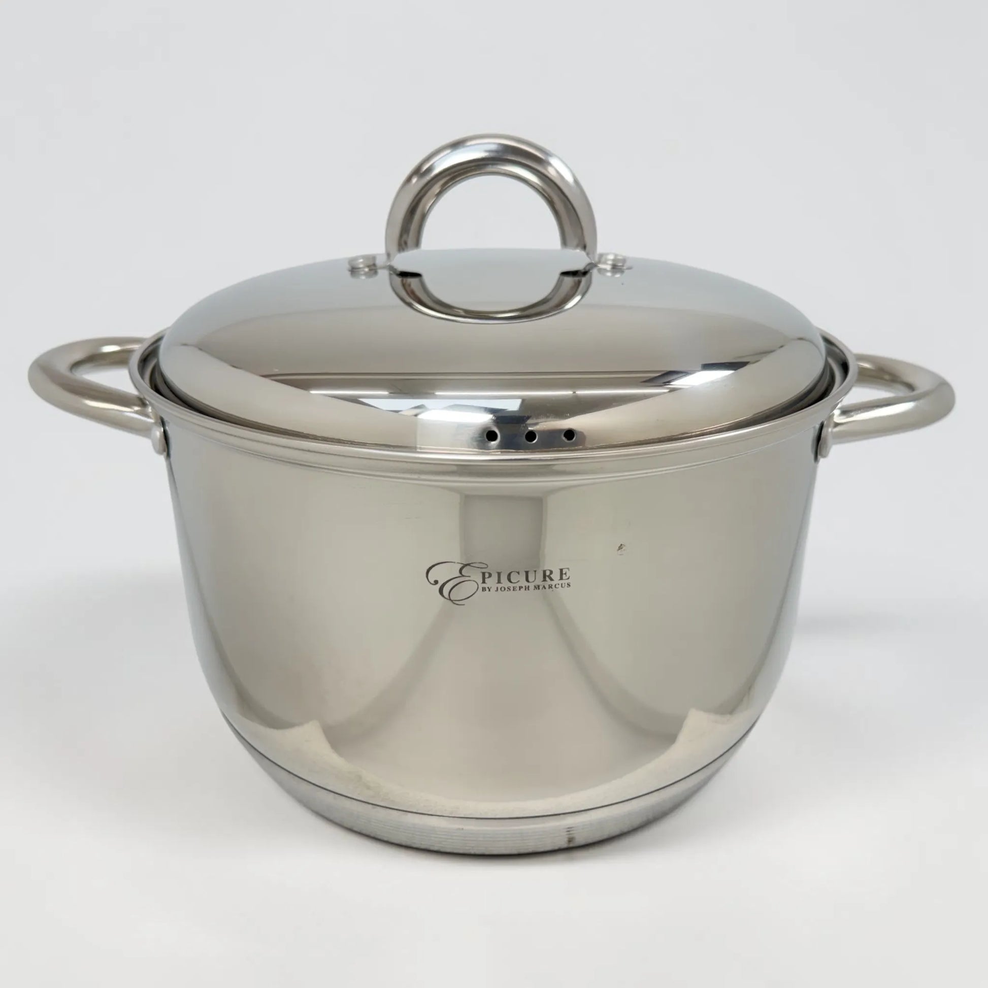 Olla grande de 5 litros Epicure by Joseph Marcus en acero inoxidable con tapa metálica y asas laterales sobre fondo blanco.