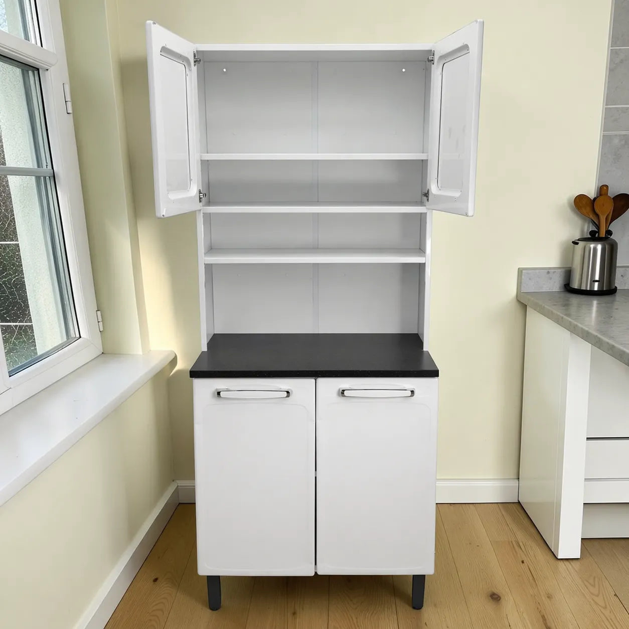 Organizador de cocina 2x1 Bertolini blanco con puertas abiertas, vista frontal en ambiente, mostrando repisas superiores e inferiores.