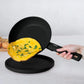 Sartén Berlinger Haus BH-8195A negro mate con recubrimiento antiadherente, usado para preparar tortilla sin que se pegue.