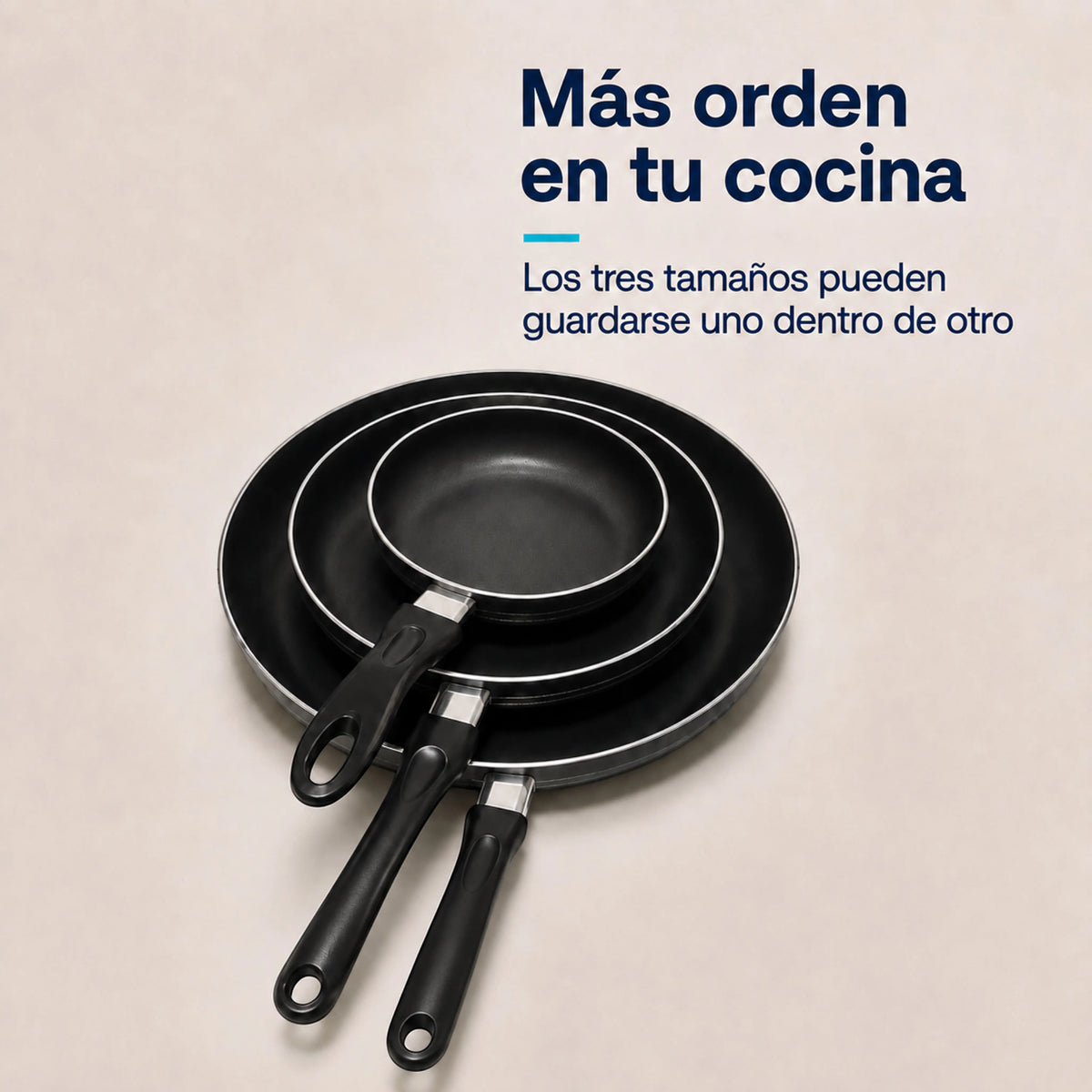 Tres sartenes Caracol de 16, 22 y 28 cm guardados uno dentro de otro para ahorrar espacio y mantener ordenada la cocina.