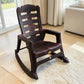 Silla mecedora plástica National acabado Palo de Rosa en vista lateral frontal, mostrando asiento amplio, brazos integrados y respaldo alto ventilado.